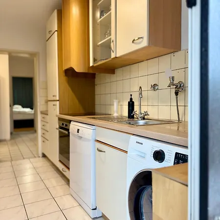 2 Minuten Von Hauptbahnof